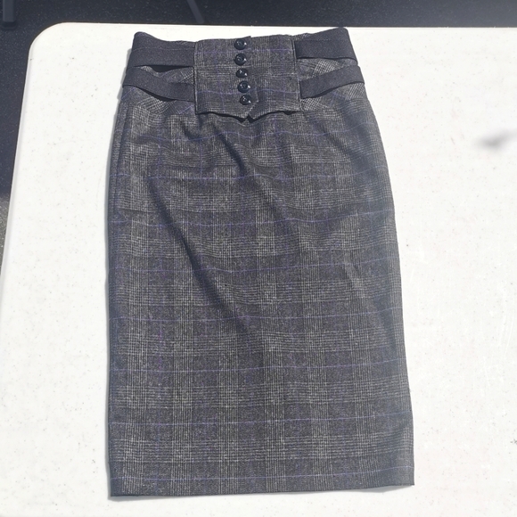 Skirt - Picture 1 of 1